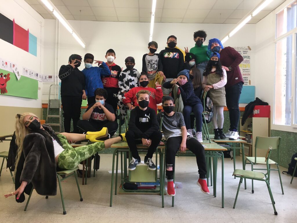 El mes de març desplega ‘Zones de contacte’ en quatre centres educatius del barri - Graner