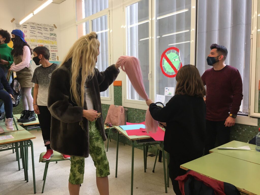 El mes de març desplega ‘Zones de contacte’ en quatre centres educatius del barri - Graner
