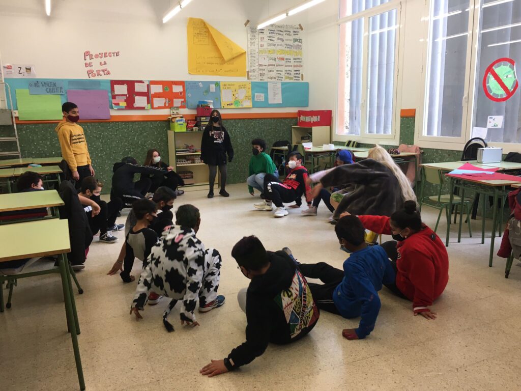 El mes de març desplega ‘Zones de contacte’ en quatre centres educatius del barri - Graner