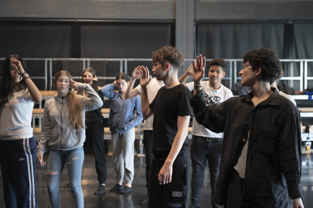 Recta final del procés d’ENRESiDÈNCiA amb Emma Villavecchia, Maria Soberón i l’alumnat de 4t d’ESO de l’Institut Teresa Pàmies - Graner