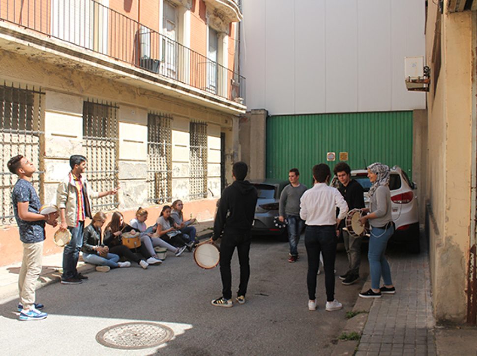 ENRESiDÈNCiA 2015/16 with Societat Doctor Alonso at Institut Montjuïc