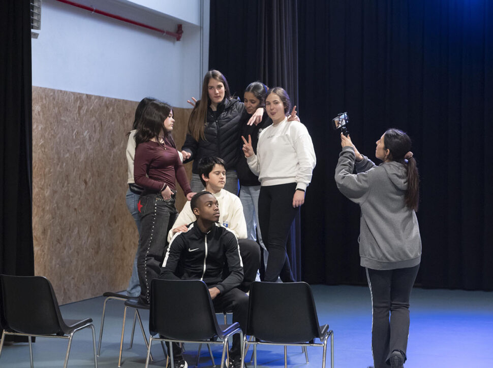 Recta final de la cia. Aina Lanas a l’Institut Escola Antaviana – EN RESiDÈNCiA curs 24-25