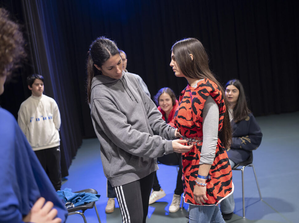 Recta final de la cia. Aina Lanas a l’Institut Escola Antaviana – EN RESiDÈNCiA curs 24-25